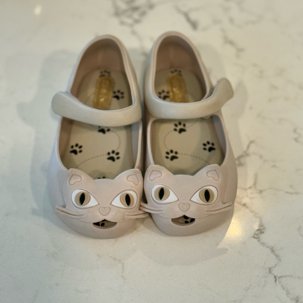 Mini Melissa Ultragirl II Slip-On Cat - Mary Jane - Beige - toddler 7M - EUC - Picture 2 of 4